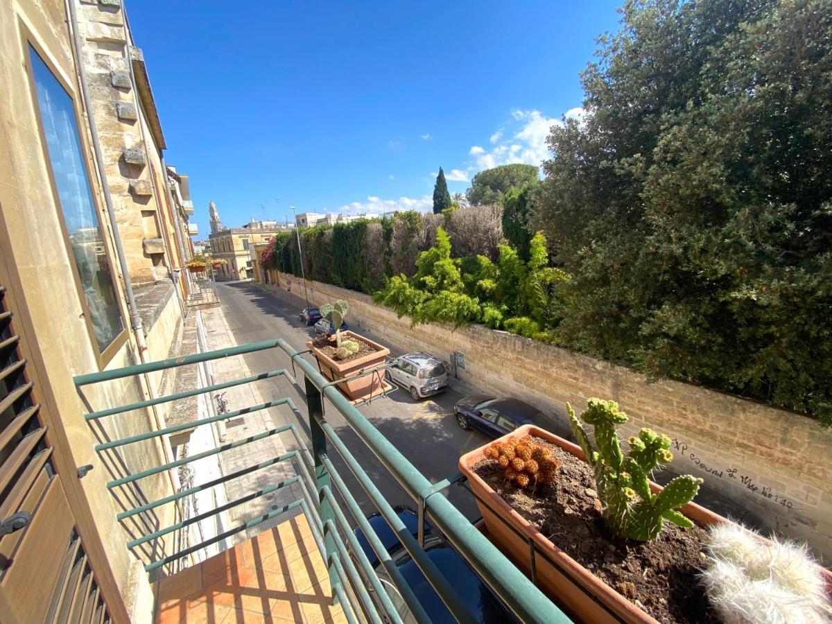 莱切Casa Chiara, Roof Terrace, 100M To The Historical Center公寓 外观 照片